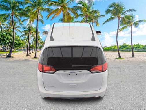 2018 Chrysler Pacifica Touring Plus