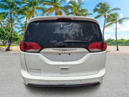 2018 Chrysler Pacifica Touring Plus