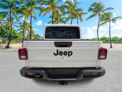 2025 Jeep Gladiator Sport