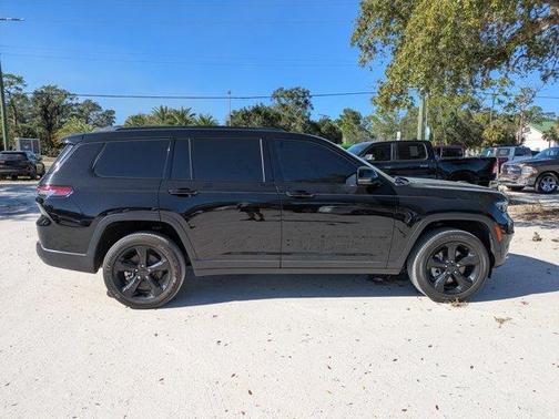 2024 Jeep Grand Cherokee L Laredo
