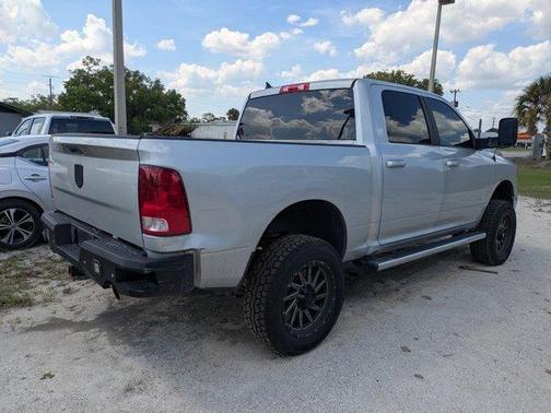 Bright Silver Clearcoat Metallic 2019 RAM 1500 Classic Big Horn