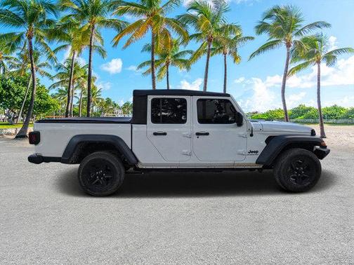 2022 Jeep Gladiator Sport