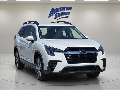 Crystal White Pearl 2025 Subaru Ascent Premium