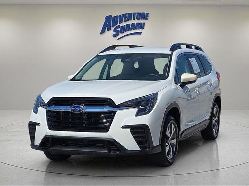Crystal White Pearl 2025 Subaru Ascent Premium
