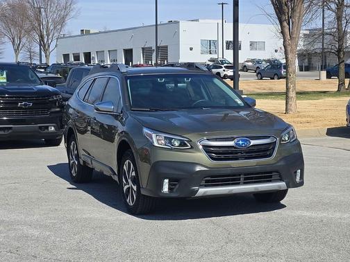 2022 Subaru Outback Touring