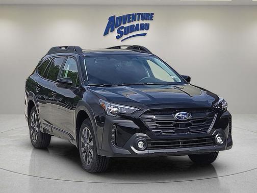 Crystal Black Silica 2025 Subaru Outback Onyx Edition