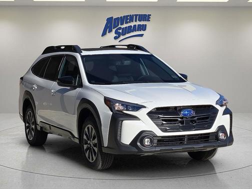Crystal White Pearl 2025 Subaru Outback Onyx Edition XT