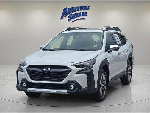 Crystal White Pearl 2025 Subaru Outback Touring XT