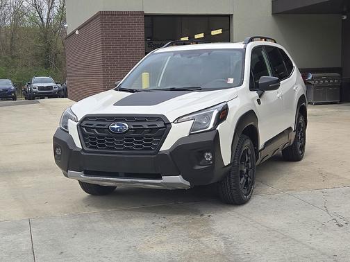 Crystal White Pearl 2023 Subaru Forester Wilderness
