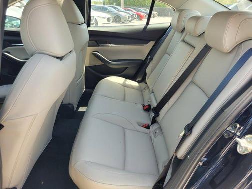 2025 Mazda Mazda3 FWD w/Preferred Package