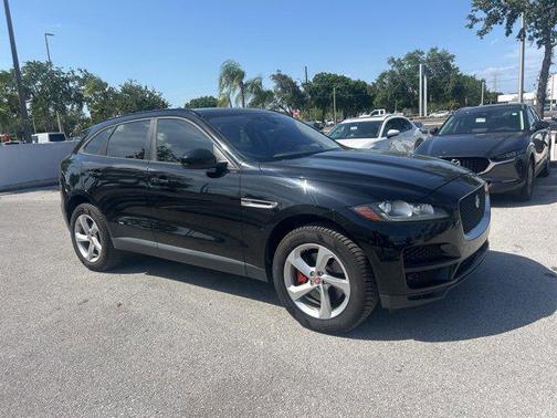 2017 Jaguar F-PACE 35t Premium