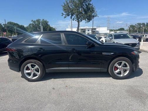 2017 Jaguar F-PACE 35t Premium