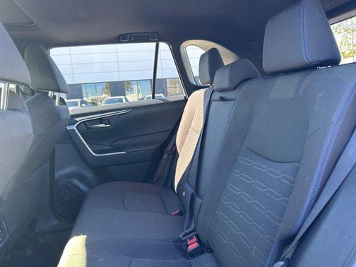 2024 Toyota RAV4 Hybrid SE