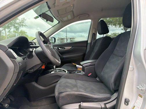 Brilliant Silver 2016 Nissan Rogue S