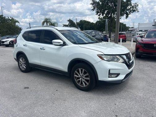 2018 Nissan Rogue SV