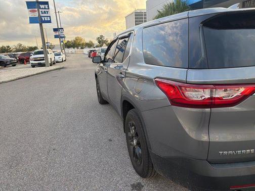 2021 Chevrolet Traverse LS