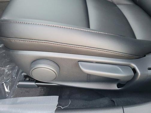 2025 Mazda Mazda3 FWD w/Select Package