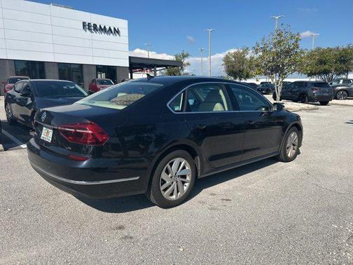 2018 Volkswagen Passat 2.0T SE
