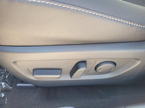 2026 Mazda CX-50 2.5 S Preferred Package