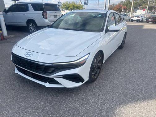 2024 Hyundai ELANTRA SEL