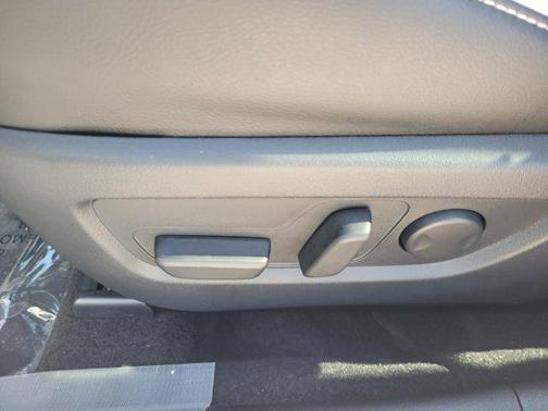 2026 Mazda CX-50 2.5 S Preferred Package