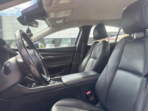 2019 Mazda Mazda3 FWD w/Preferred Package