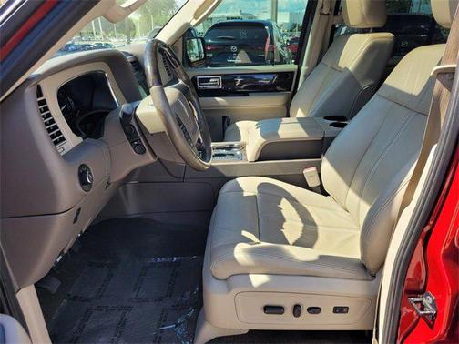 2017 Lincoln Navigator Select