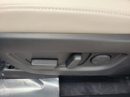2025 Mazda CX-70 PHEV Premium Package