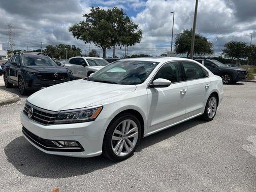 2018 Volkswagen Passat 2.0T SEL Premium