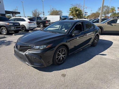 2021 Toyota Camry SE
