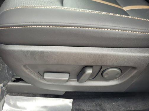 2025 Mazda CX-70 PHEV Premium Plus Package