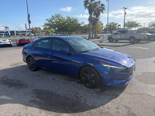 2021 Hyundai ELANTRA SEL