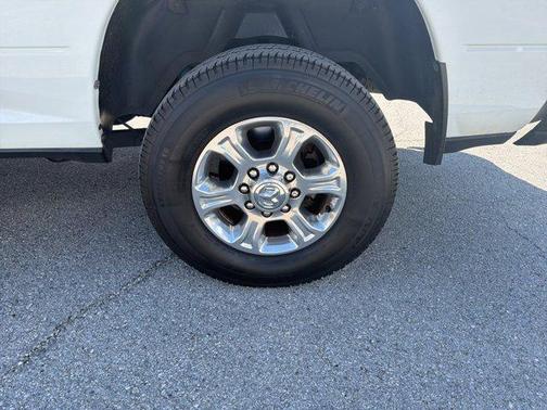 2019 RAM 2500 Big Horn Crew Cab 4x4 6'4' Box