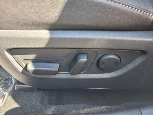 2026 Mazda CX-50 2.5 S Preferred Package