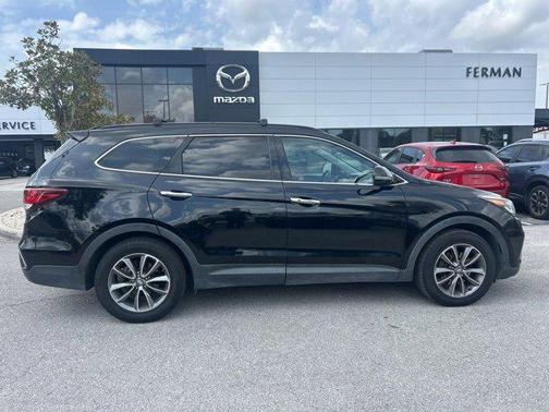 2017 Hyundai SANTA FE SE