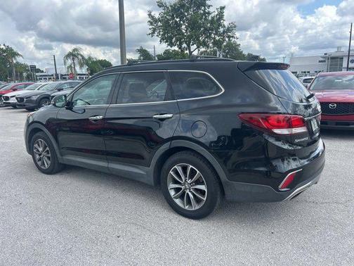 2017 Hyundai SANTA FE SE
