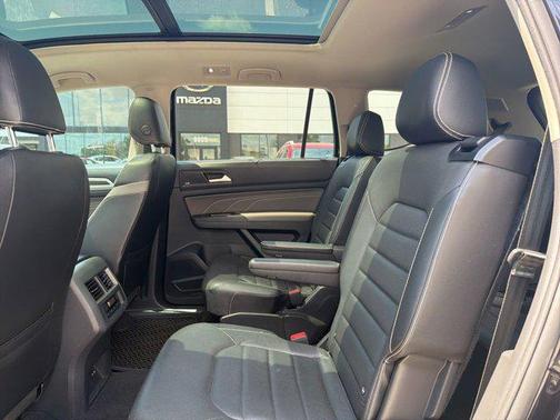 Black 2021 Volkswagen Atlas 3.6L SEL Premium