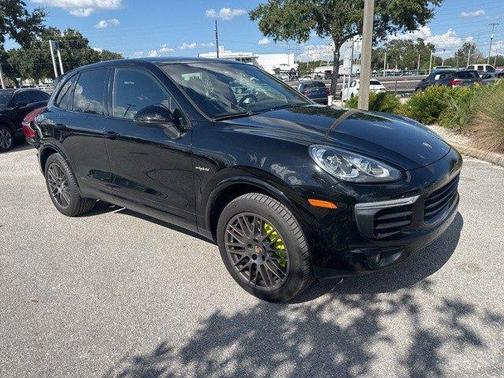 2017 Porsche Cayenne Platinum Edition