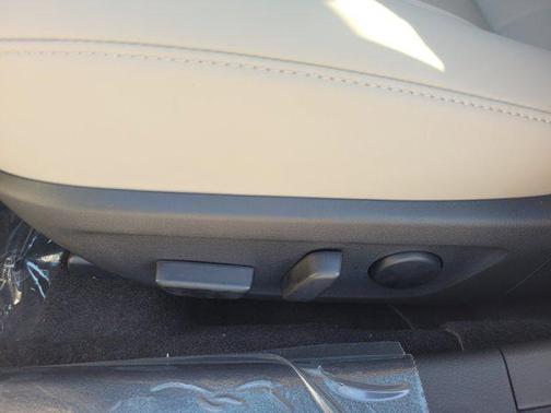 2025 Mazda Mazda3 FWD w/Preferred Package