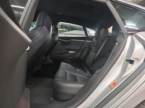 2017 Tesla Model S 75D