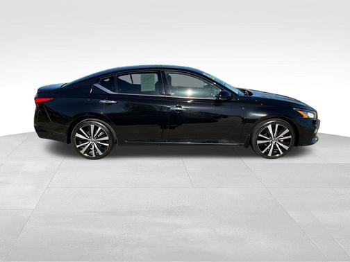 2021 Nissan Altima Platinum Intelligent AWD