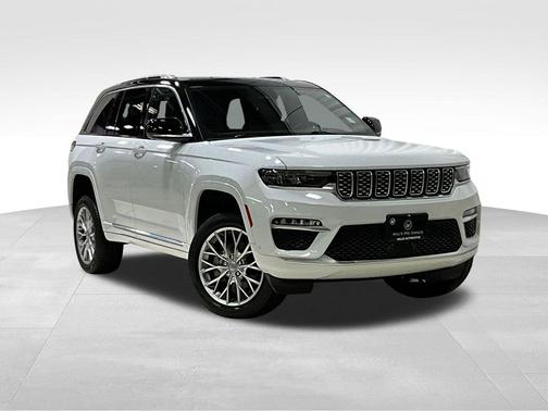2022 Jeep Grand Cherokee Summit