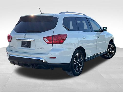 2017 Nissan Pathfinder Platinum