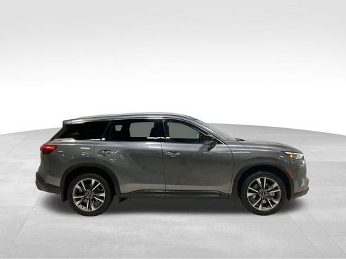 2022 INFINITI QX60 Luxe