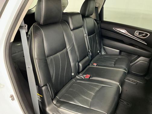 2016 INFINITI QX60 Base