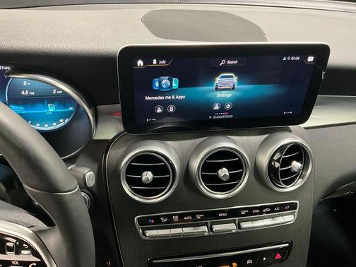 2021 Mercedes-Benz GLC 300 4MATIC