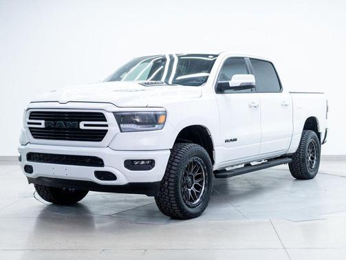 Bright White Clearcoat 2023 RAM 1500 Sport