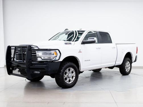 Bright White Clearcoat 2020 RAM 2500 Laramie Crew Cab 4x4 6'4' Box