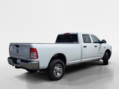 Bright White Clearcoat 2021 RAM 3500 Tradesman Crew Cab 4x4 8' Box