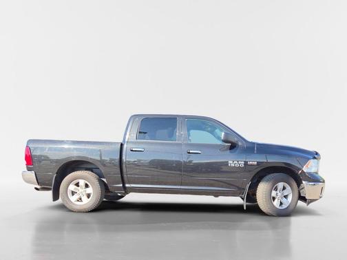 2018 RAM 1500 SLT